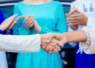 Punonjësit indianë në Shqipëri